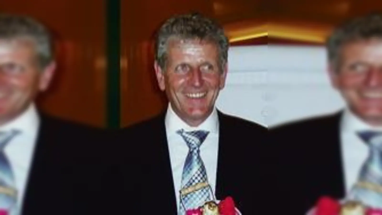 (V. li.) Prof. Dr. Heinrich Ingrisch (stv.Vors. Fkmb), Klinikdirektor Roland Ranftl und Georg Prinz (Vors. Fkmb).  (Foto: VA)