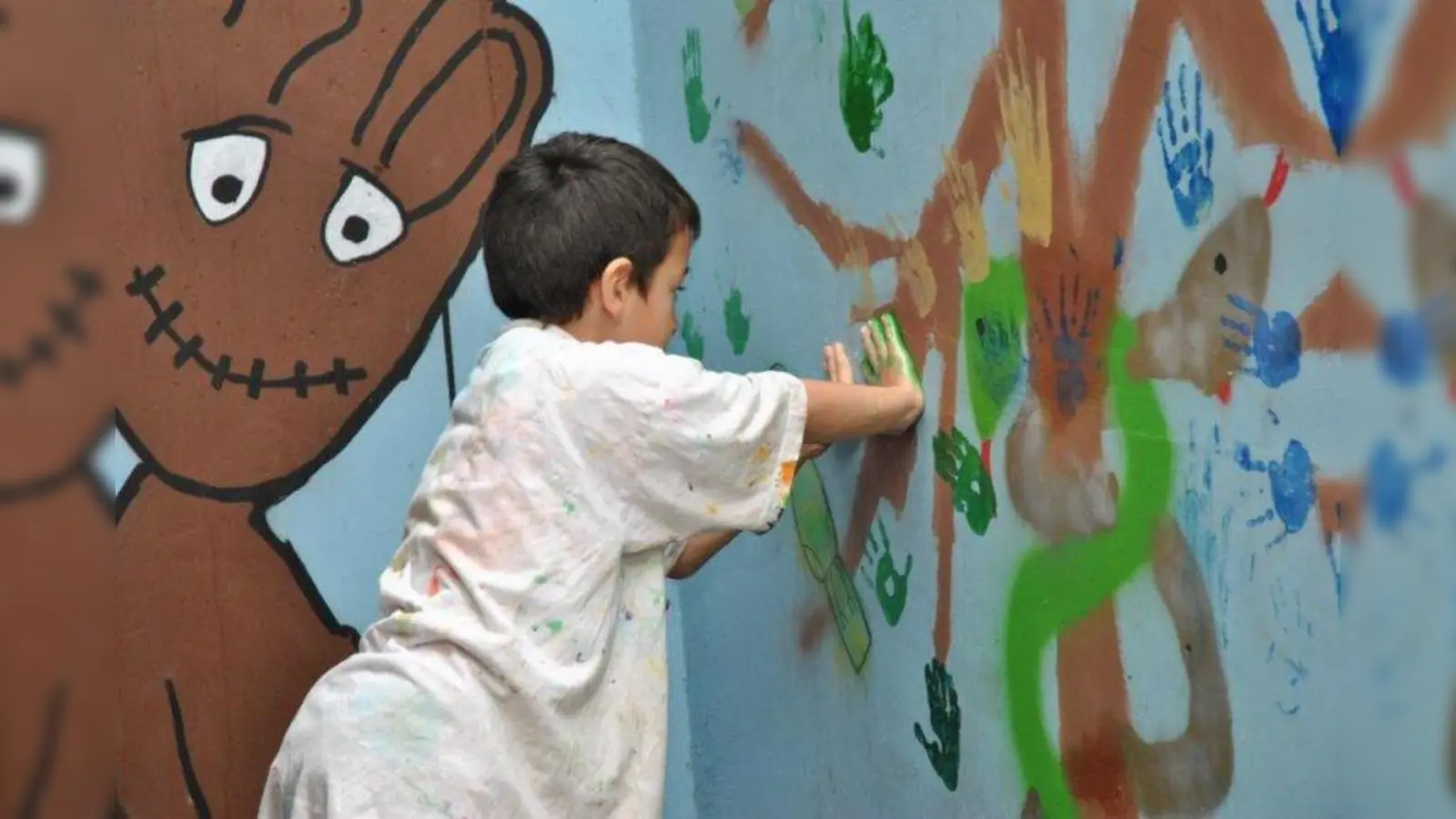 Auch die Kleinen haben beim Graffiti-Projekt mitgemacht. (Foto: EPS)