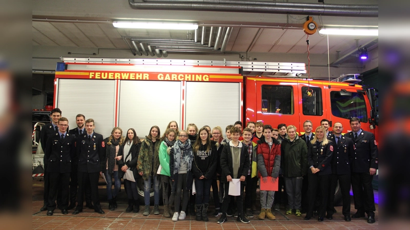 Die Feuerwehr Garching hofft, dass viele der 19 Teilnehmenden für die Arbeit und das Freizeitangebot der Feuerwehr begeistert werden konnten und an der Ausbildung in den nächsten Jahren teilnehmen werden. (Foto: privat)