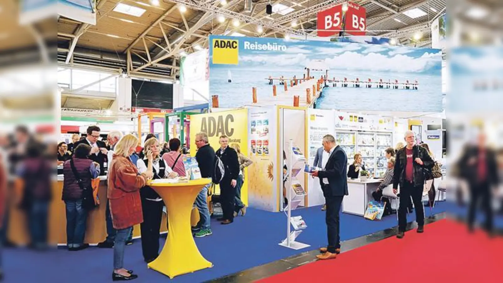 Informationen und Beratung am ADAC-Stand Halle B5/Stand 425 auf der Messe f.re.e	 (Foto: ADAC)