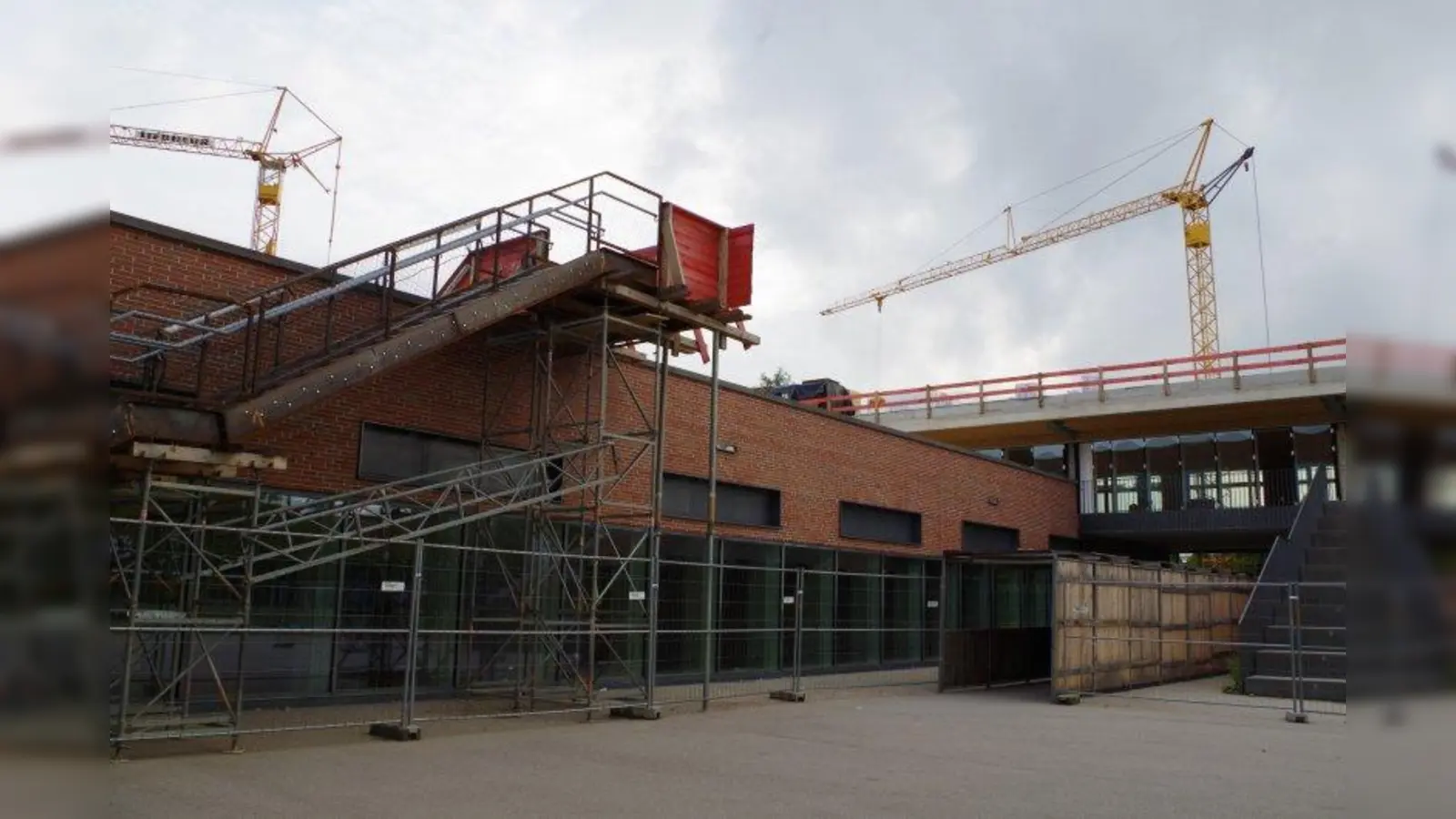 Die evangelische Lukas-Schule will bauen. Die Pläne werden bei einer Sondersitzung dem Bezirksausschuss vorgestellt. (Foto: kö)