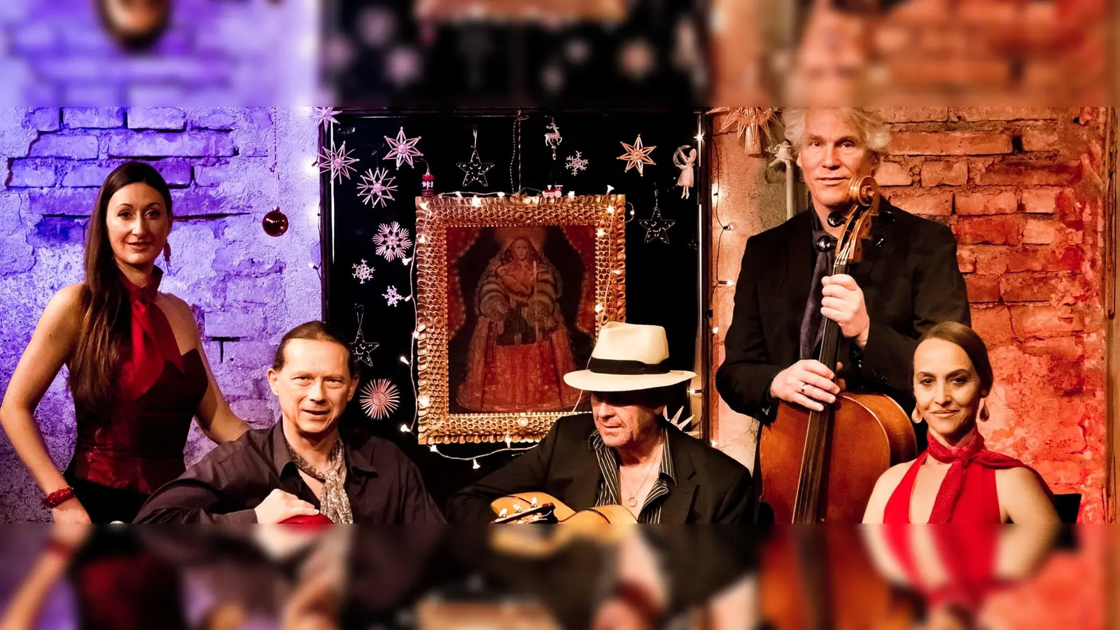 Ricardo Volkert und sein Ensemble bringen vorweihnachtliche Stimmung nach Holzkirchen.  (Foto: Barbara Sporrer)