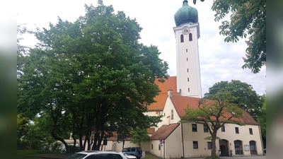 Der historische Ramersdorfer Ortskern soll umgestaltet werden - das hat der Münchner Stadtrat bereits im Herbst 2018 beschlossen. Passiert ist seitdem nichts. (Foto: bas)
