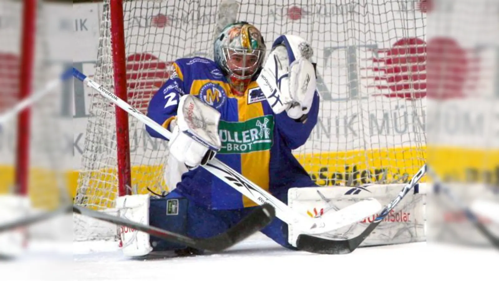 Im Derby gegen Straubing war Sebastian Elwing Rückhalt der Münchner Defensive.	 (Foto: Rabuser)
