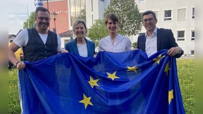 Angelika Niebler war zu Besuch in Peißenberg. Mit dabei waren (von links): Christian Quecke (CSU/Parteilose-Marktgemeinderat), Ferdinand Pfeifer (Vorsitzenden Peißenberger Jungen Union) und Frank Zellner (CSU-Ortsvorsitzender). (Foto: CSU Peißenberg)