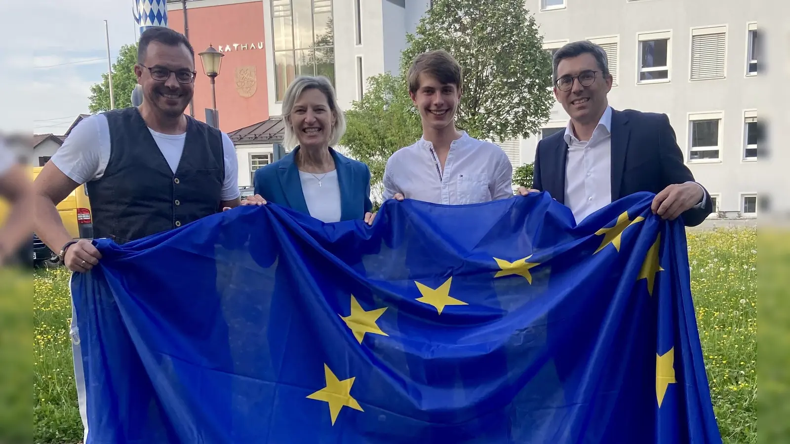 Angelika Niebler war zu Besuch in Peißenberg. Mit dabei waren (von links): Christian Quecke (CSU/Parteilose-Marktgemeinderat), Ferdinand Pfeifer (Vorsitzenden Peißenberger Jungen Union) und Frank Zellner (CSU-Ortsvorsitzender). (Foto: CSU Peißenberg)