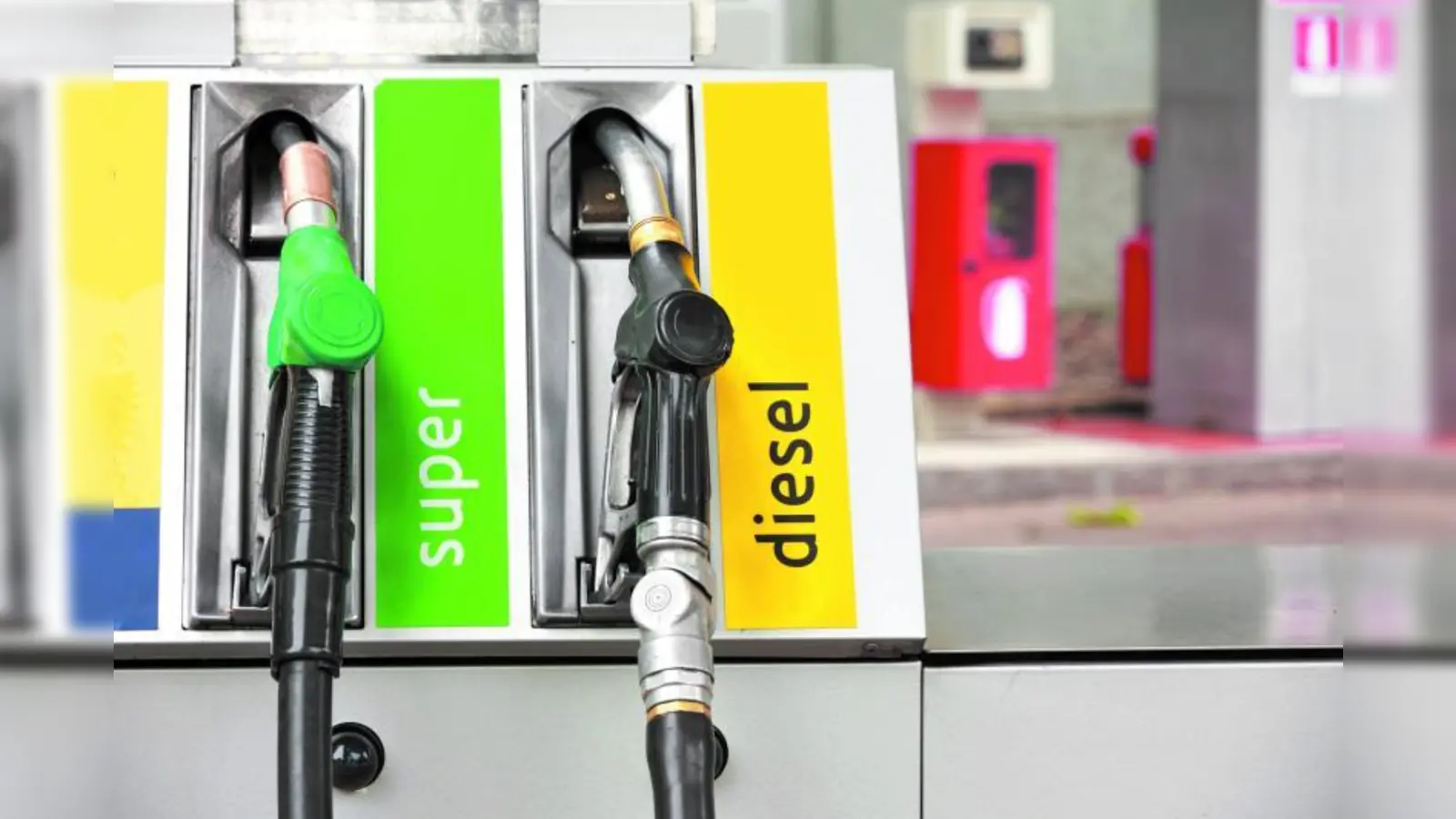 Welche Variante für wen? Vielfahrer profitieren vom Dieselmotor. (Foto: il-fede - fotolia.com)