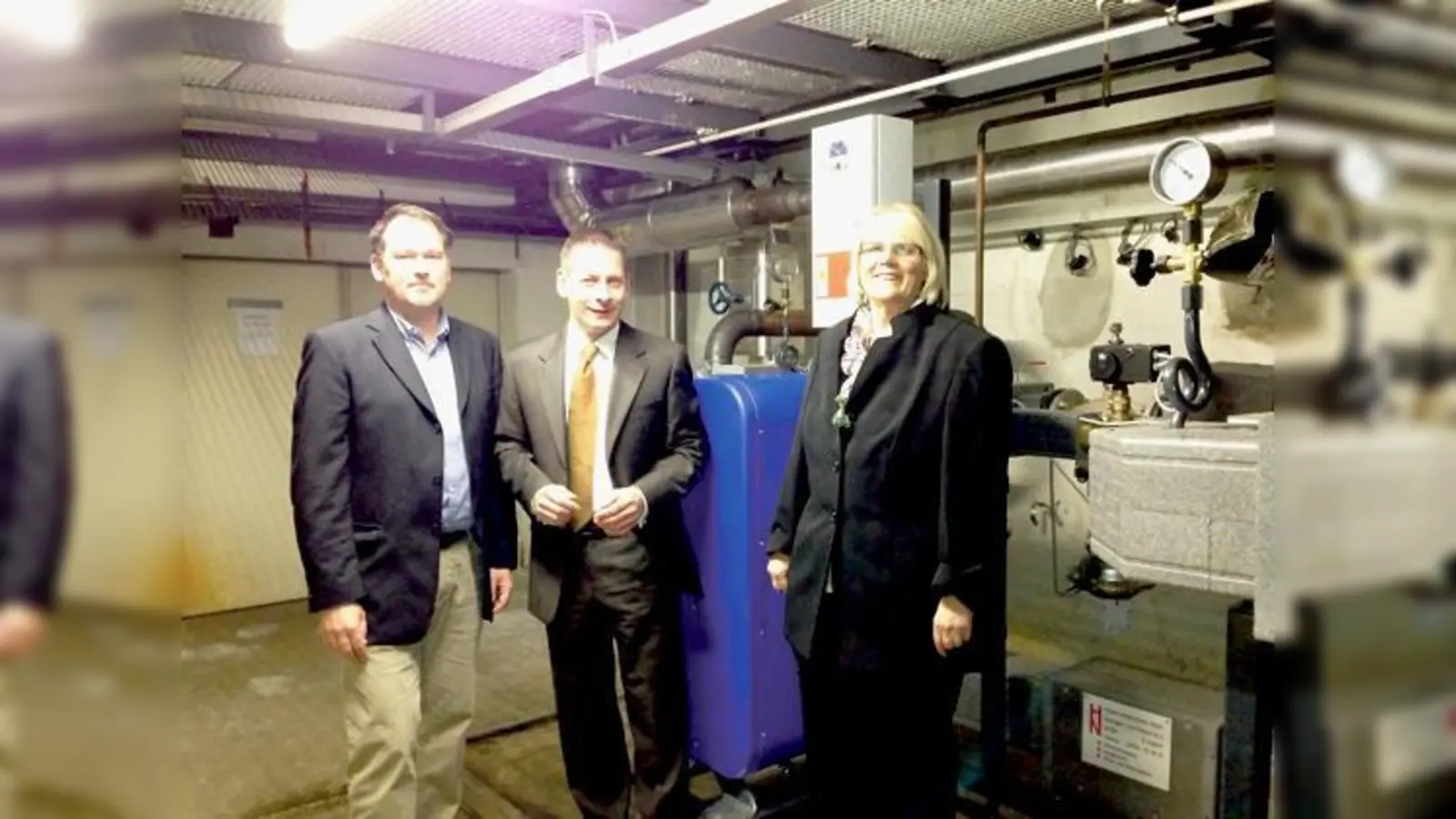 Die erste Bürgermeisterin und die beiden EWG-Geschäfsführer sind stolz auf diese Energie.	 (Foto: VA)