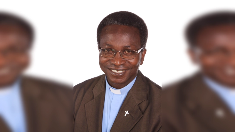 Pfarrer Ulrich Kampe und der Vorsitzende des Erwachsenenbildungsausschuss Peter Benthues laden alle Bürger herzlich ein. (Foto: privat)