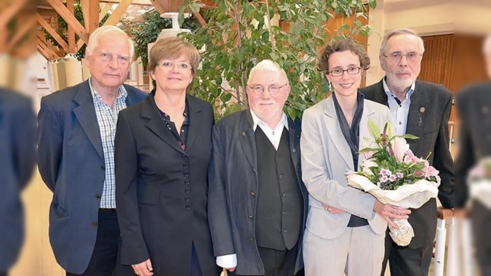 Referentin Dr. Korinna Schönhärl (2.v.r.) mit (v.l.) Museumsleiter Jan Murken sowie Andrea Seeböck, Dietrich Wax und Herbert Speckner vom Museumsförderkreis.	 (Foto: MO)