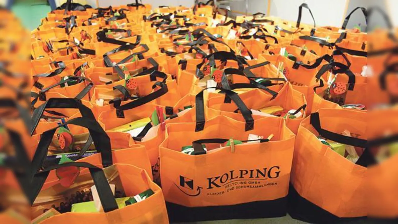 Es sind »nur« Stoffbeutel, aber sie sorgen bei vielen Menschen für ein schöneres Osterfest.  	 (Foto: VA)