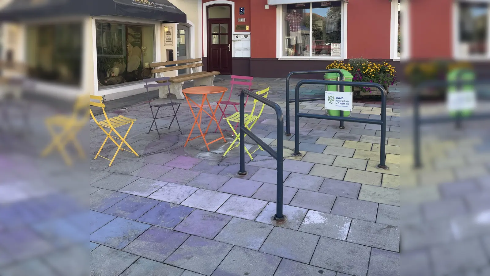 Der Oskar-von-Miller-Platz wurde im Zuge von Sanierungsmaßnahmen optisch aufgewertet. (Foto: Gemeinde Holzkirchen)