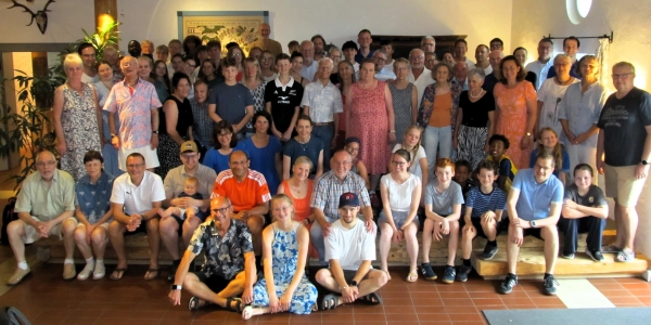 Die Teilnehmerinnen und Teilnehmer genossen das gemeinsame Wochenende im Voralpenland. (Foto: FeG)