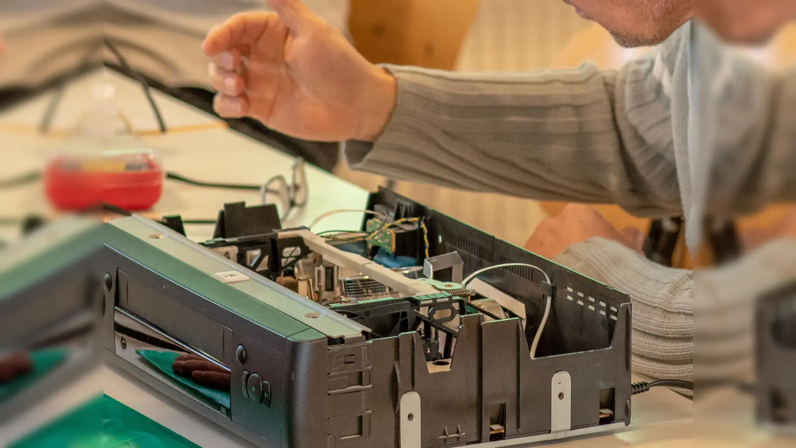 Am Samstag öffnet das Ramersdorfer RepairCafé wieder seine Pforten. (Foto: Michael Himmelstoss)