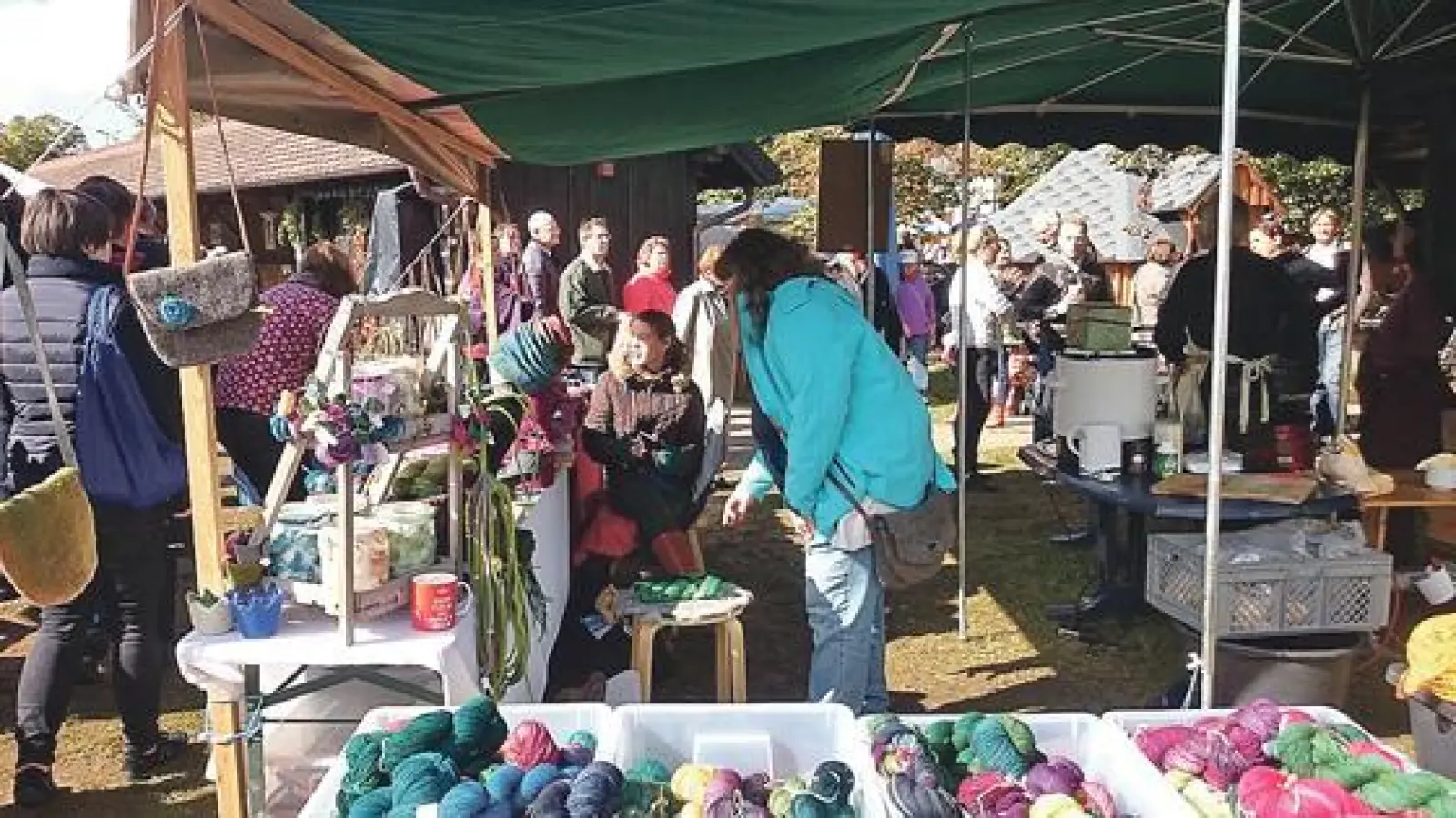 Alle Aussteller verkauften ausschließlich ökologisch-nachhaltige und regionale Produkte. 	 (Foto: Stefan Dohl)