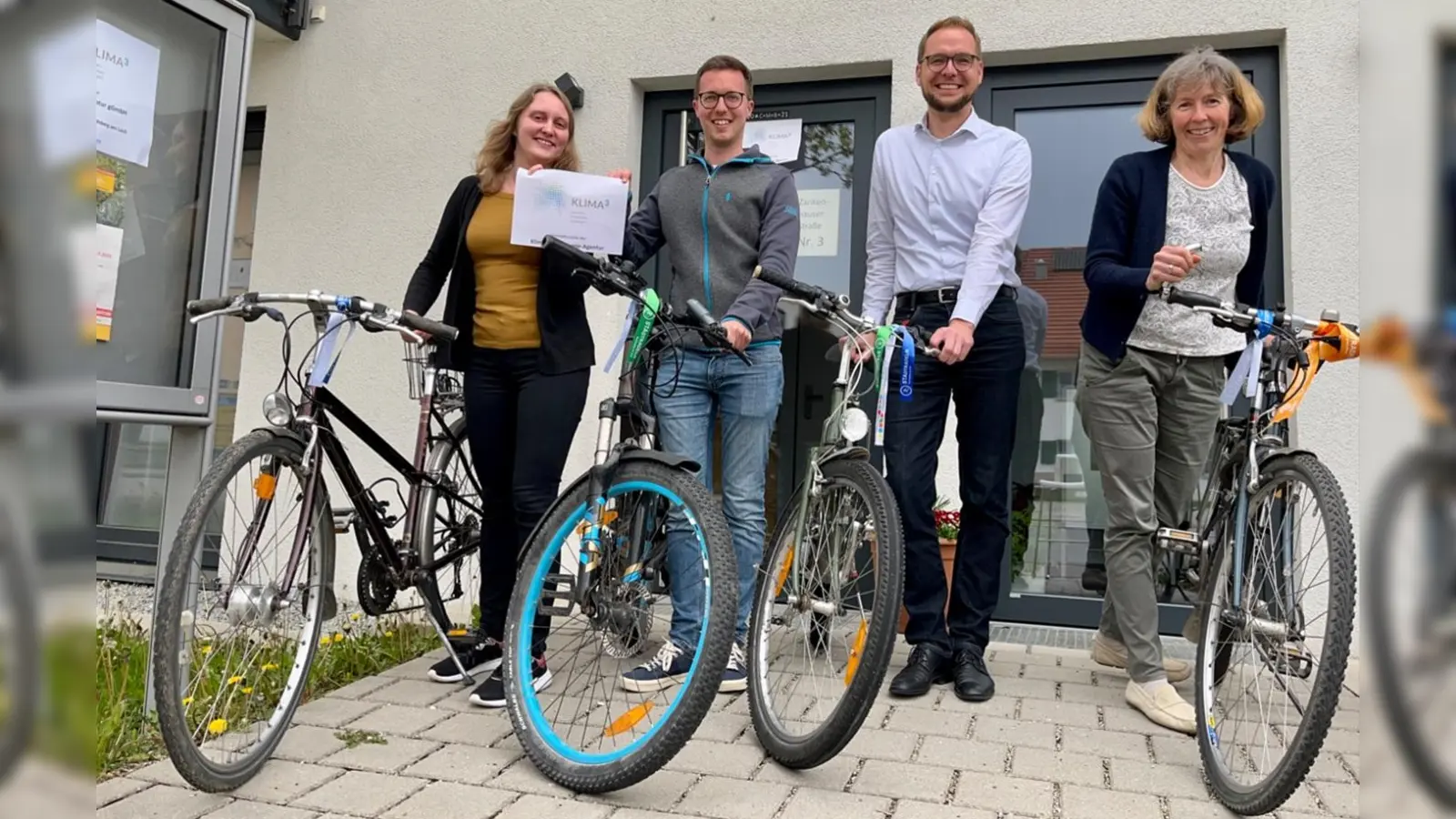 Das Team von Klima³ mit Geschäftsführer Andreas Weigand (2. v. rechts) freut sich auf zahlreiche Besucher. (Foto: Klima³)