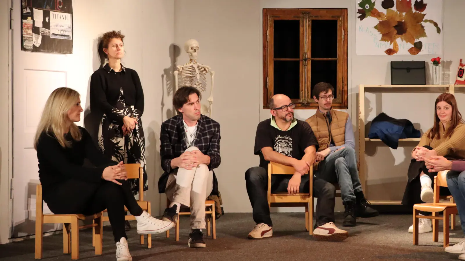 Die Südtiroler Volksbühne München zeigt das Stück „Herr Müller muss weg!”. (Foto: S.Krauß/@unabsicht)