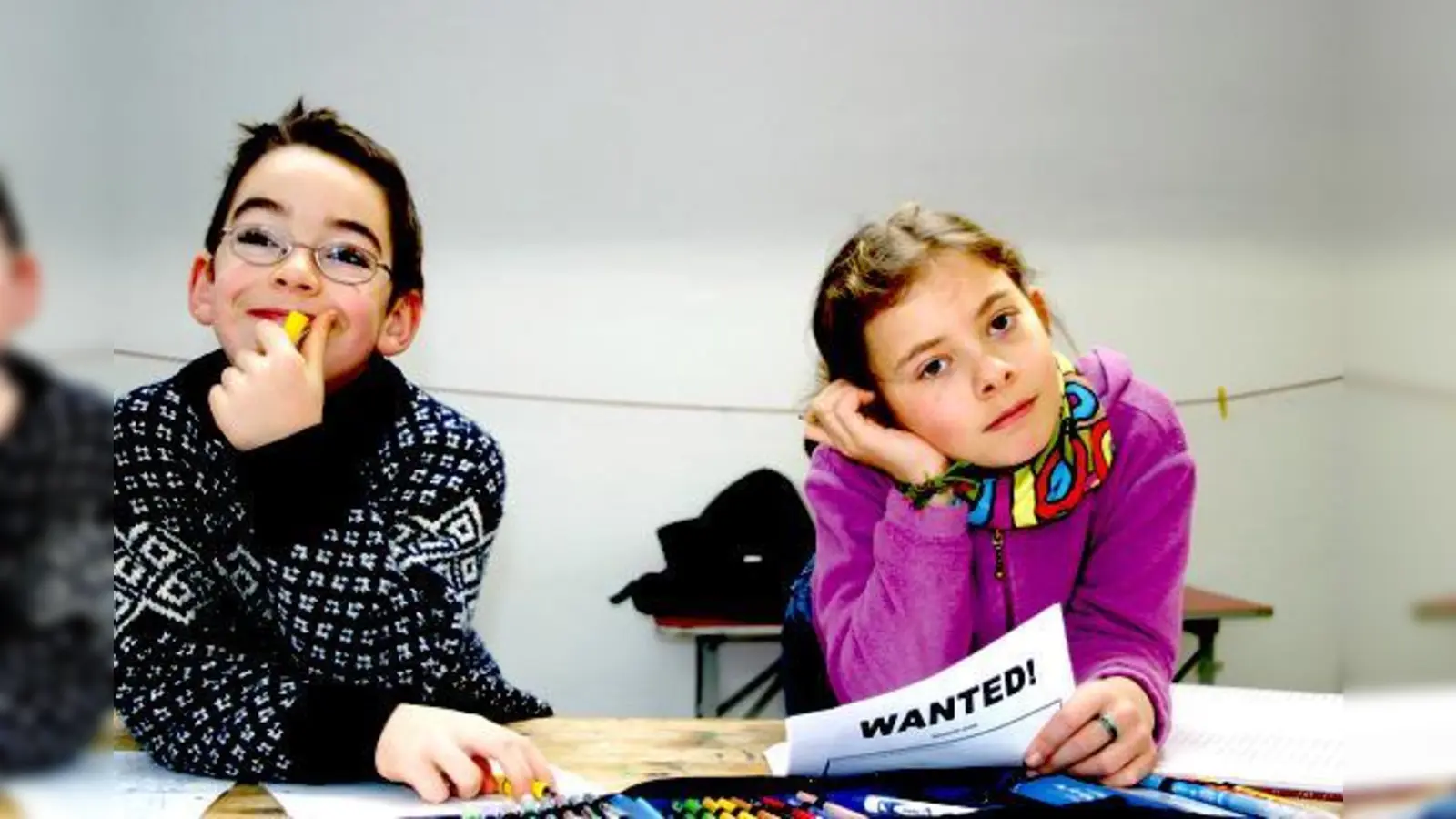 Constantin und Hanna grübeln: Wie wird wohl der selbst geschriebene Krimi ausgehen? Denn spannend soll es ja bis zum Schluss bleiben	 (Foto: scy)