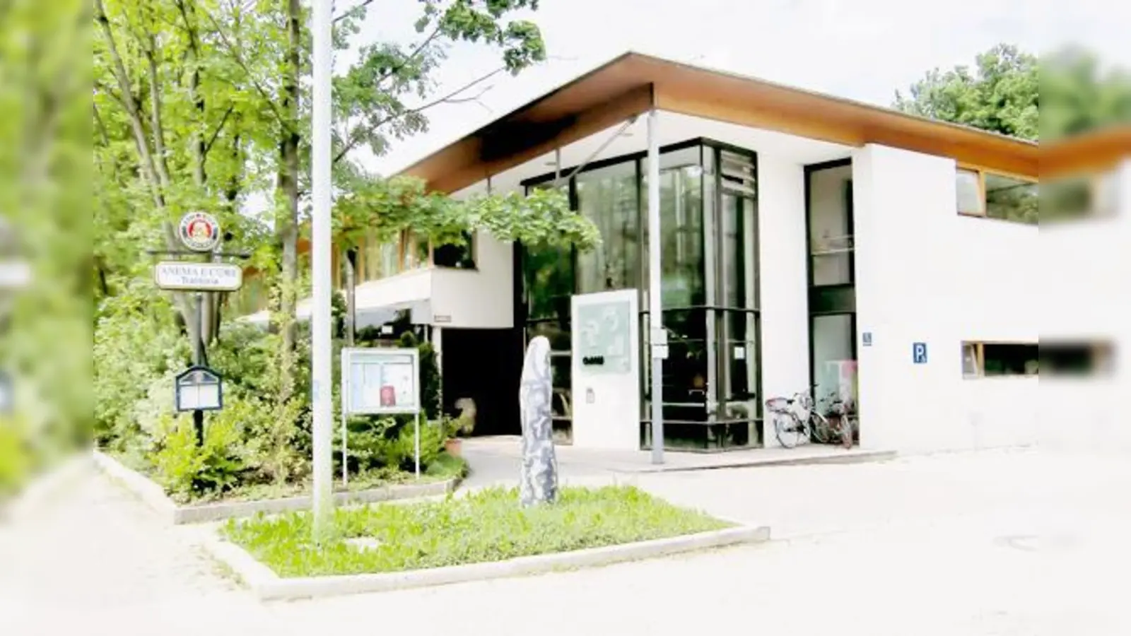 Das Gehörlosenzentrum München und Umgebung an der Lohengrinstraße wird vom Bezirksausschuss Bogenhausen finanziell unterstützt.	 (Foto: ikb)