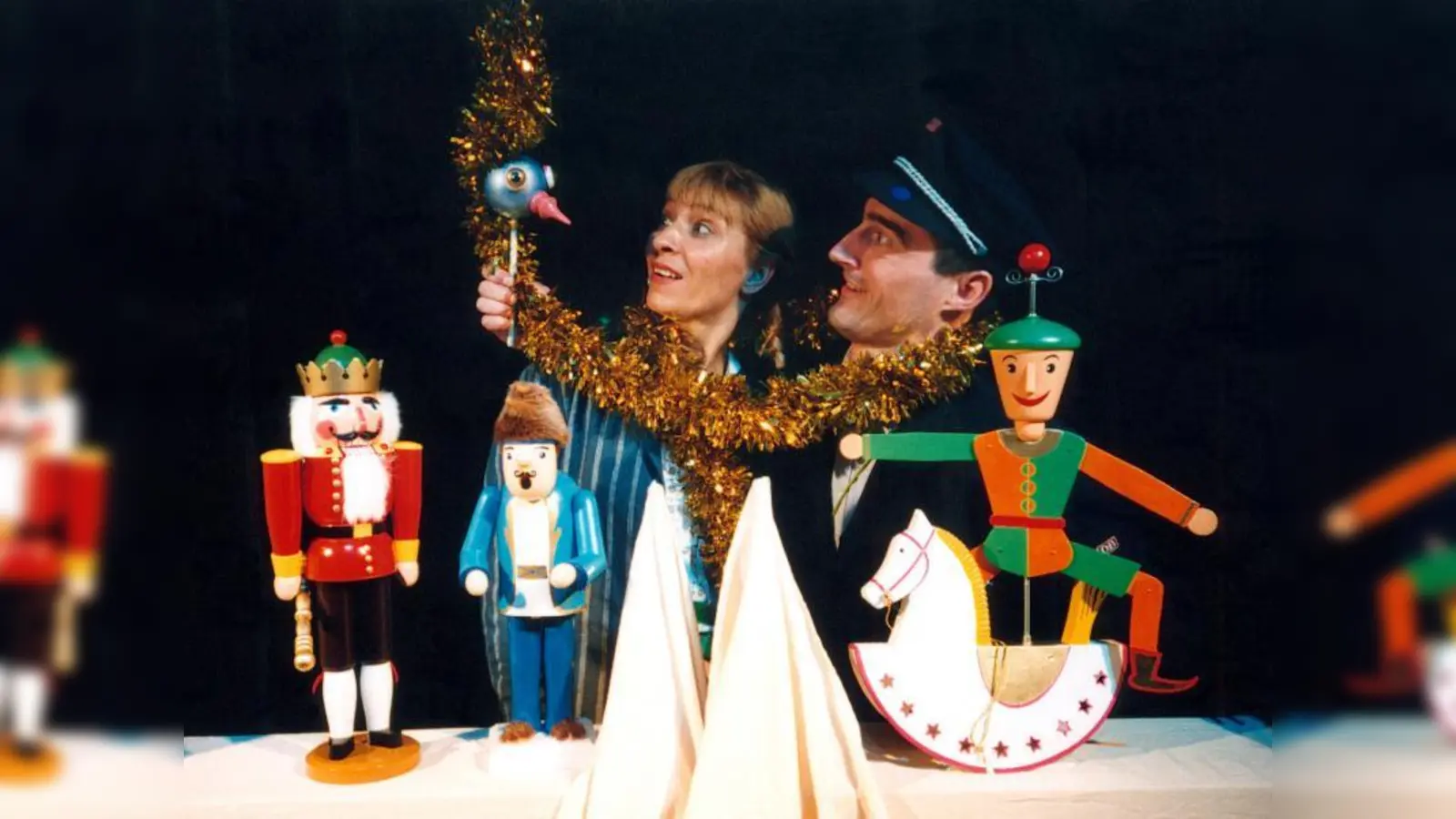 Pina Bucci und Matthias Störr vom Theater TamBamura erwecken ihre Figuren mit viel Liebe und Freude  zum Leben. (Foto: pi)