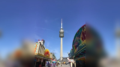 Einige Bauvorhaben wurden im Olympiapark niemals realisiert, so ist Platz geblieben für schöne Events wie "impark" im Sommer. (Foto: Daniel Mielcarek)