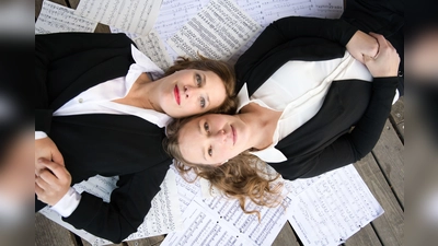 Gillian Crichton (l.) und Veronika Hudobivnik geben ein Konzert ein St. Stephan.<br>  (Foto: Crichton/Hudobivnik)