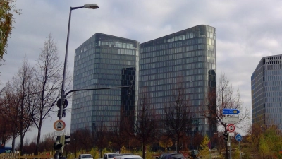 Der Vogelweideplatz wird optisch geprägt durch die „Bavarian Towers”. Früher standen hier einmal Ziegeleien und das Gaswerk am Kirchstein. (Foto: bs)