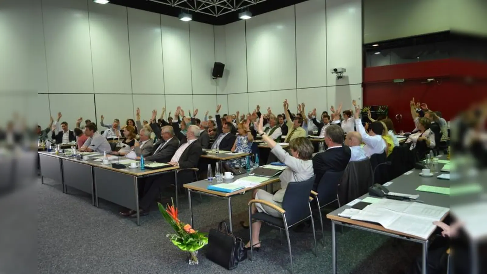 Gleich sieben Bewerber gibt es, die künftig die Sitzungen im Landratsamt Fürstenfeldbruck leiten wollen. (Foto: LRA FFB)