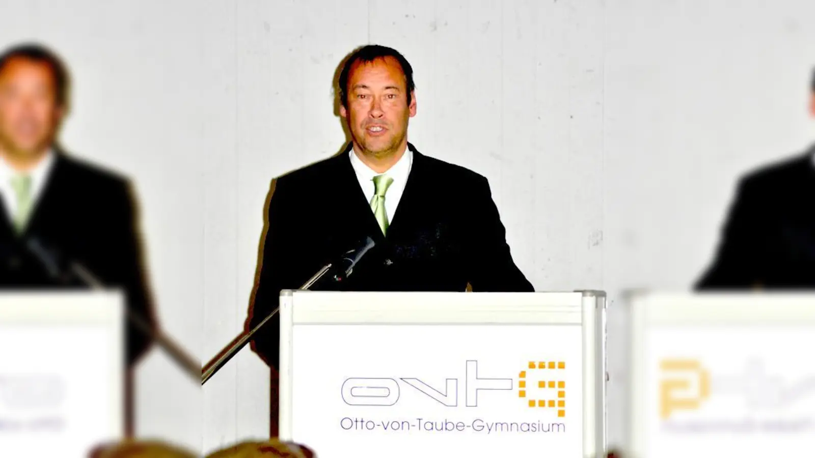 Thomas Krüger im Gautinger Otto-von-Taube-Gymnasium.  (Foto: VA)