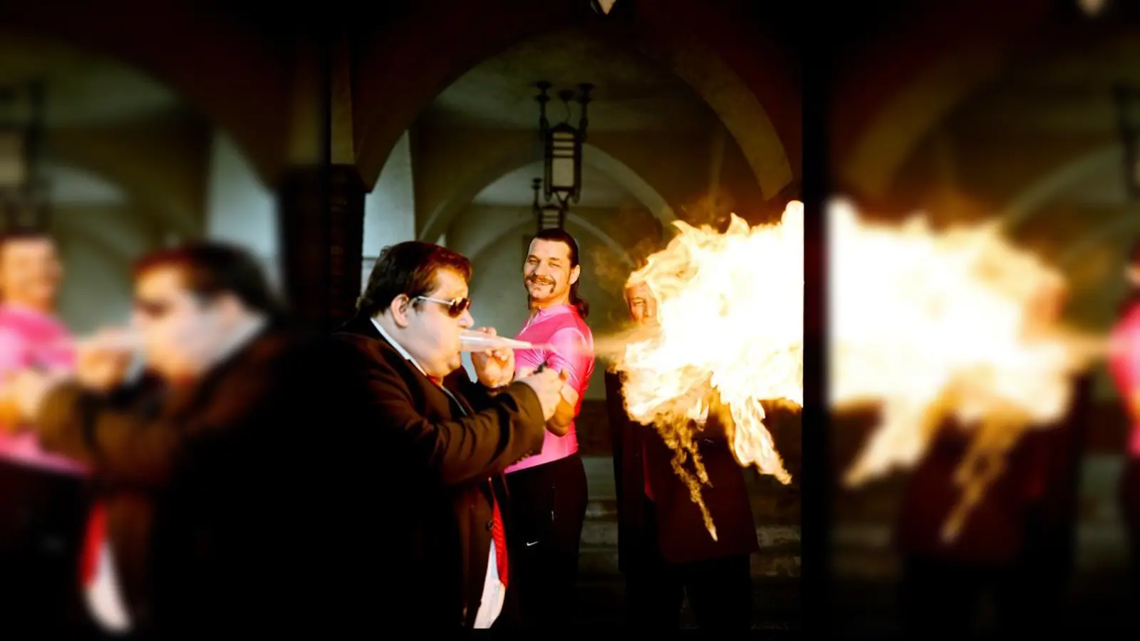 Physik kann auch Spaß machen: Die Science Busters in Aktion, in der Mitte Martin Puntigam.  (Foto: VA)