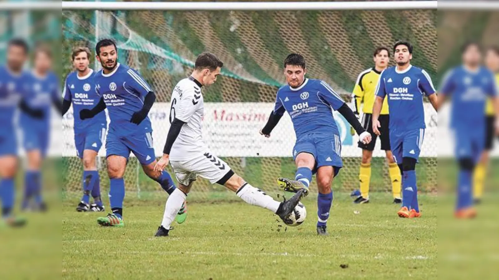 Die SpVgg Feldmoching (blau) bleibt in der Kreisliga 1 das Maß aller Dinge. Am Wochenende gab es einen klaren Auswärtssieg in Markt Indersdorf.	 (Foto: Christian Riedel)