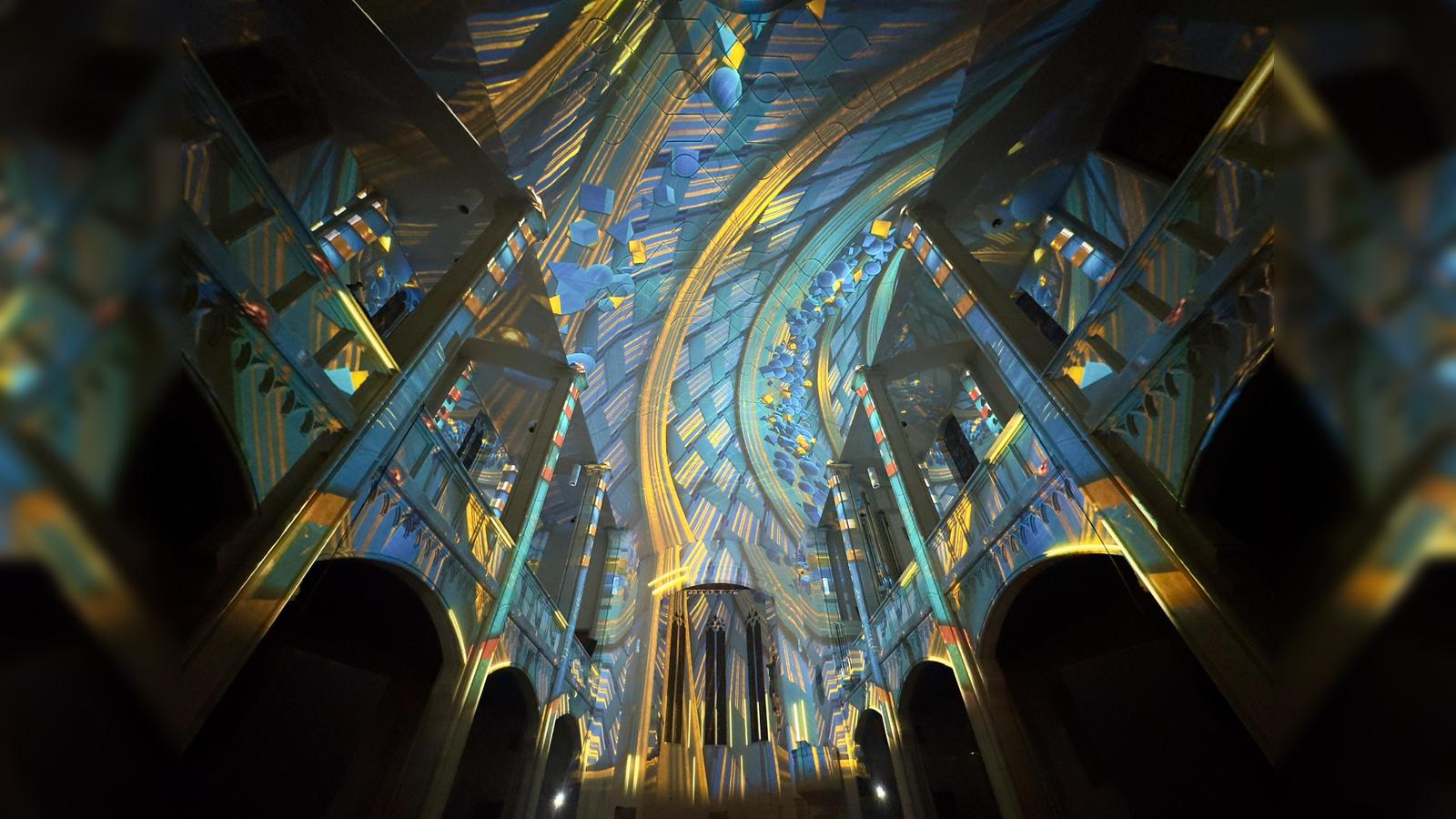 Licht-Klang-kosmisches-Staunen-in-St-Markus