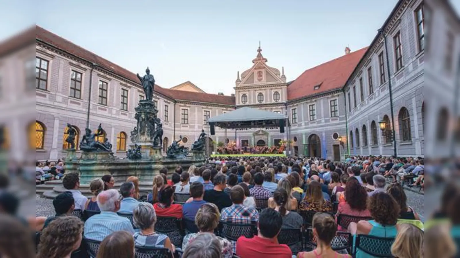 Der Brunnenhof der Residenz ist die ideale Bühne für außergewöhnliche Kulturerlebnisse          (Foto: MT)