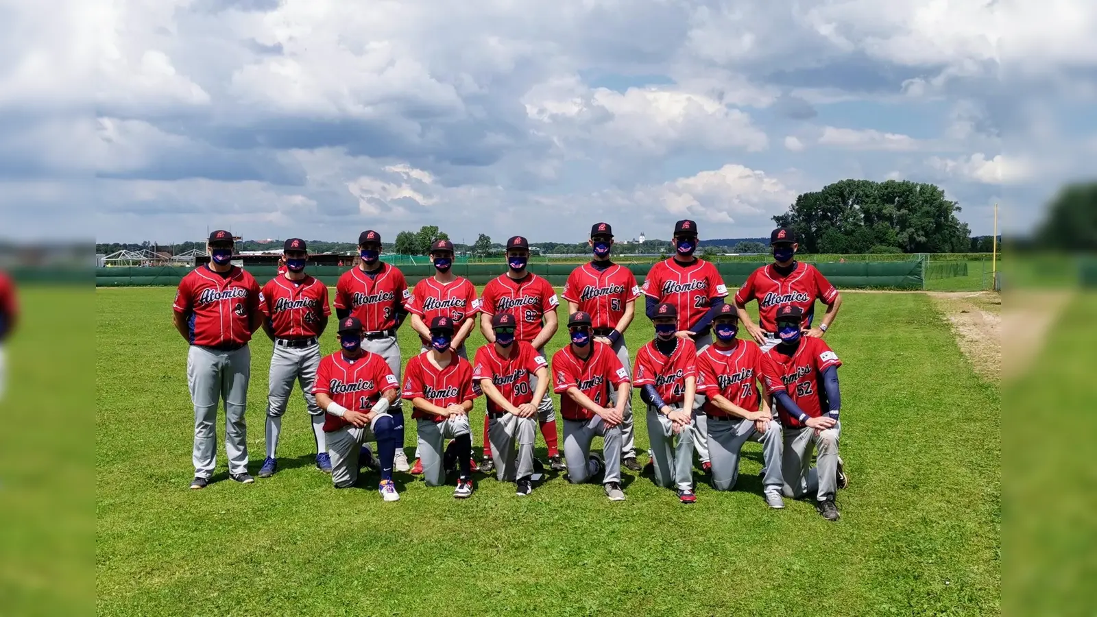 Die neuen Rahmenbedingungen, wie Maskenpflicht und Abstandsregelungen, mussten auch die Baseballer der Garching Atomics bei ihrem Saisonauftakt beachten. (Foto: Verein)