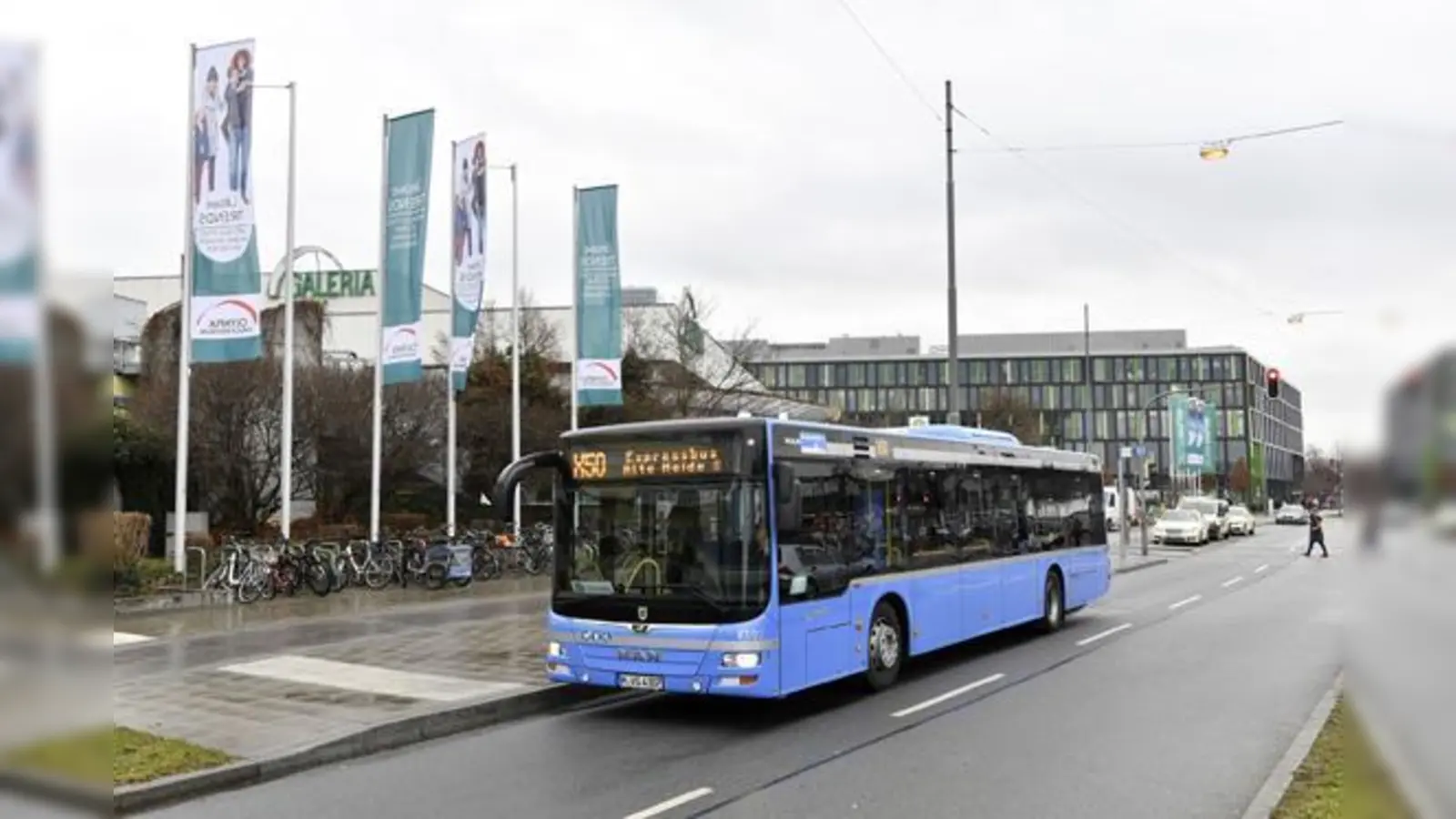 Der neue ExpressBus X50 ist in Betrieb.  (Foto: SWM/MVG)