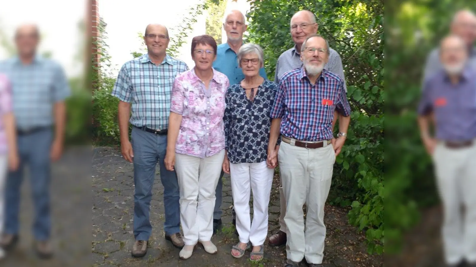 Herbert und Elisabeth Klattig, Diakon Stefan Reichhart, Ursula Gerwerth, Harald Groß und Alfred Kempter (von links). (Foto: NBH)