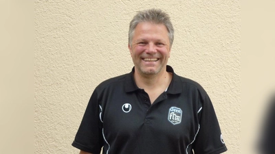 Michael Franke lädt im Namen der FT Gern alle Fußballbegeisterten zum Fußballfest und Public Viewing am 17. Juni auf dem Vereinsgelände an der Hanebergstraße ein. (Foto: privat)