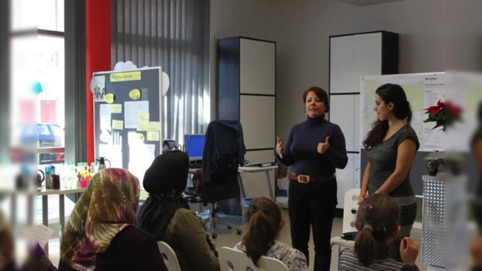 Diana Stachowitz im Bildungslokal.	 Sie ist auch für einen türkischen Vorlesetag.                             (Foto: VA)