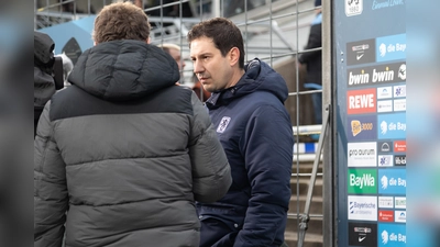 Testspiel: Trainer Argirios Giannikis.  (Foto: Anne Wild)
