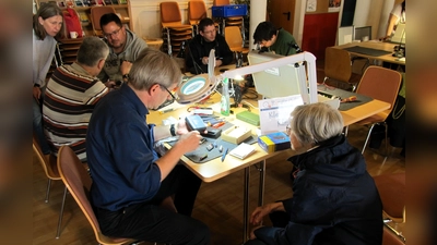 Im RepairCafé der Freien evangelischen Gemeinde können kaputte Gegenstände repariert werden. (Foto: Freie evangelische Gemeinde )