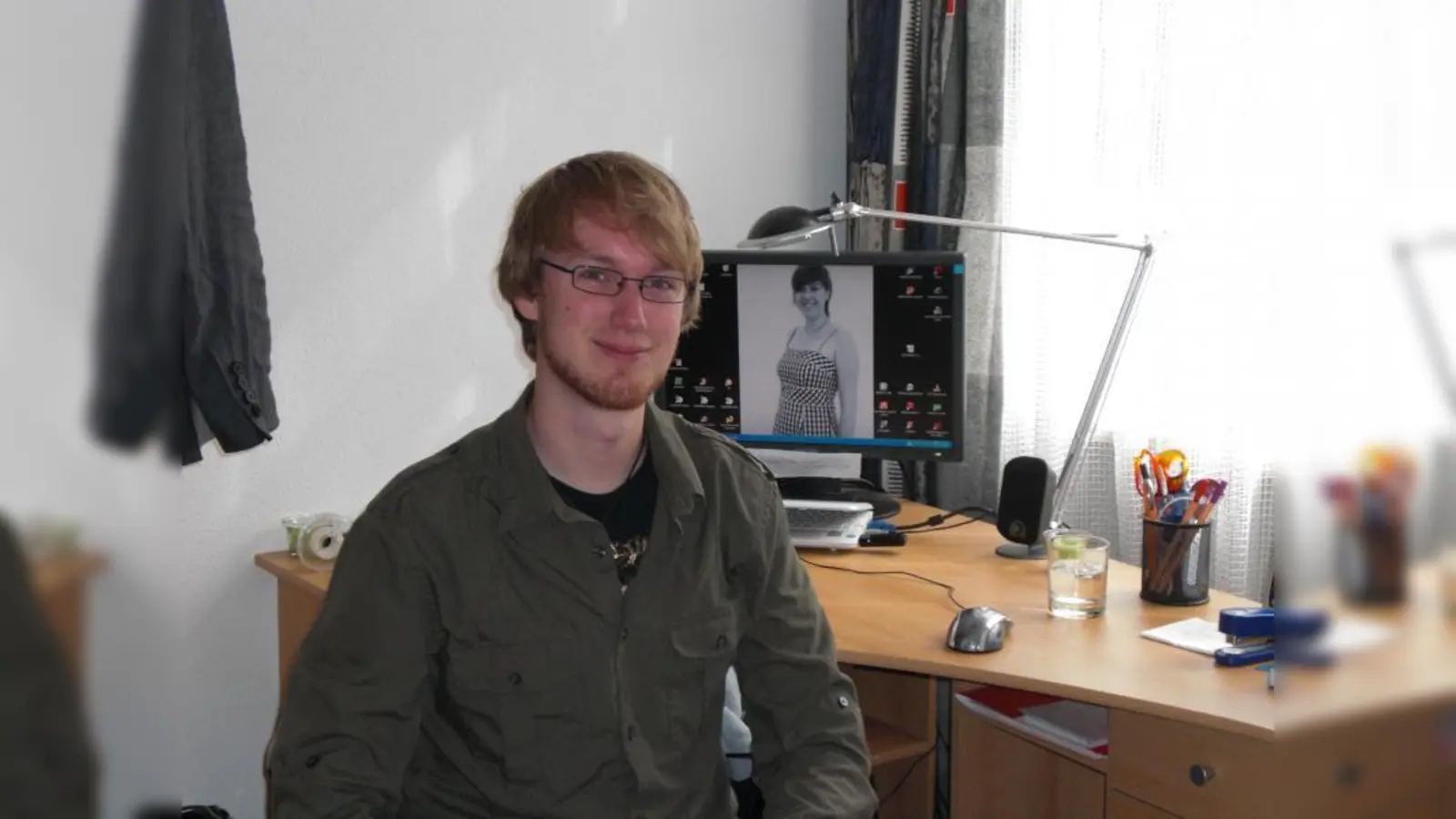 Steffen Marquort ist Student der Sozialen Arbeit an der Hochschule München und wohnt im Rahmen des Projektes „Wohnen für Hilfe” mit seinem 67-jährigen Vermieter zusammen. (Foto: SE)