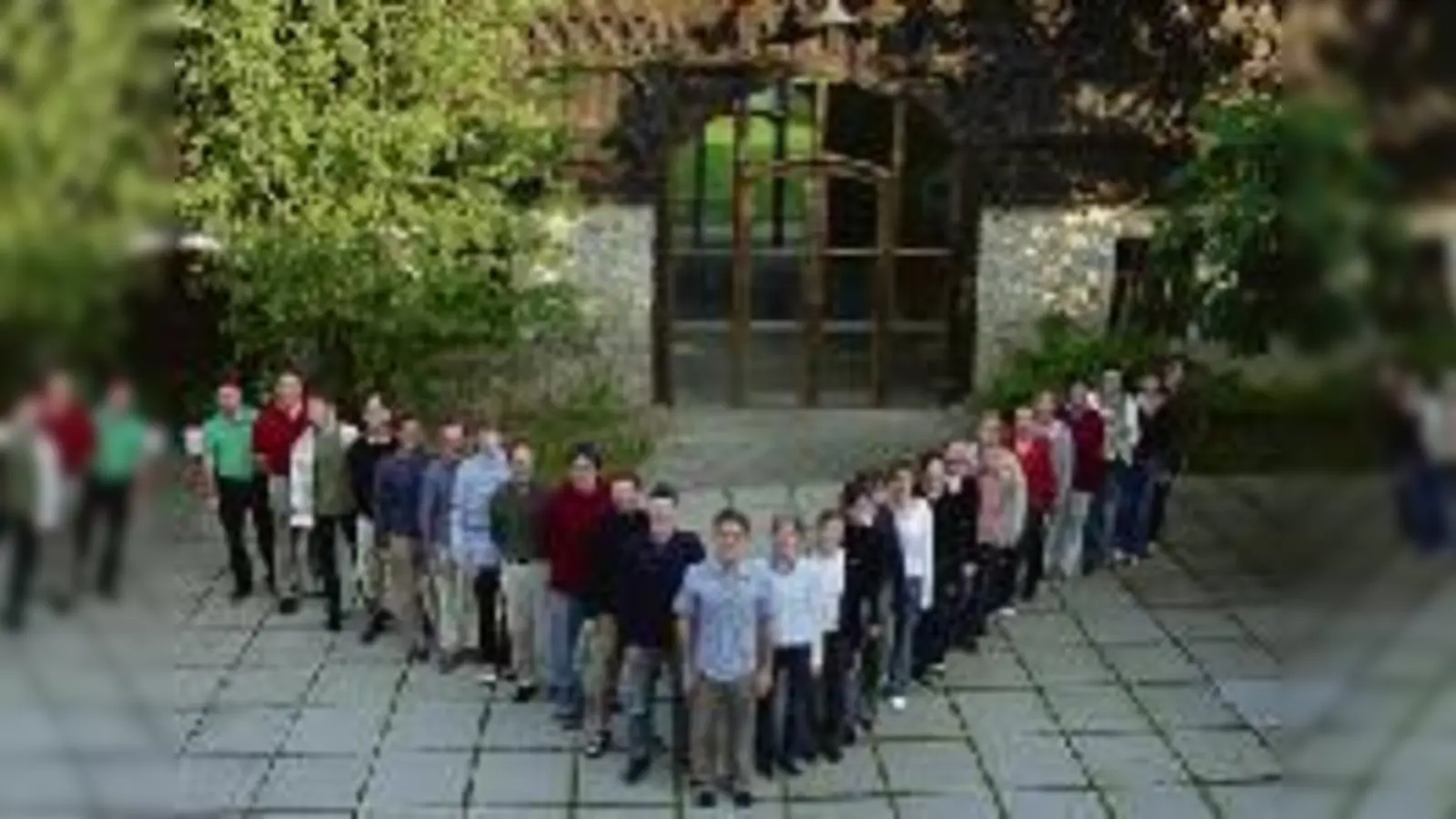 Von 17 bis 38: der  (Don-Camillo-Chor.Foto: VA)