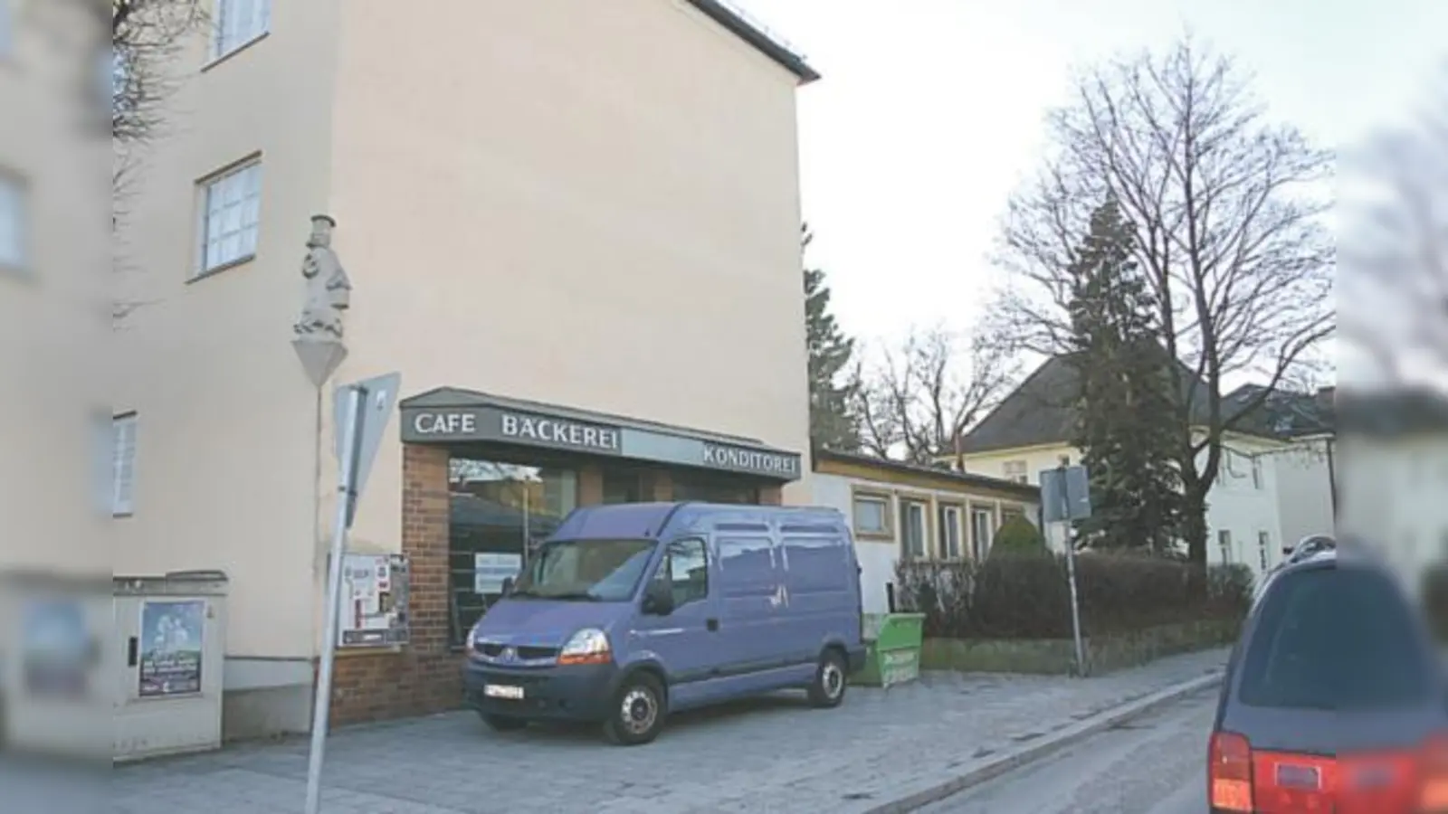 Die Bürger fordern eine bessere Nahversorgung, die durch den Leerstand der ehemaligen Bäckerei Krieg gefährdet scheint.  (Foto: Hettich)