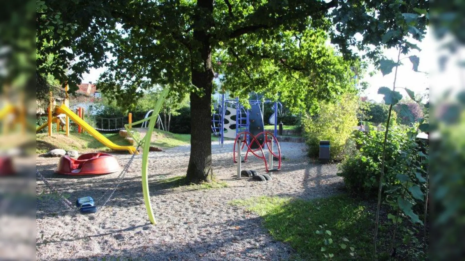 Auf Kinderspielplätze darf gemäß der neuen Grünanlagensatzung der Gemeinde zwischen 8 und 20 Uhr gespielt werden. (Foto: mka)