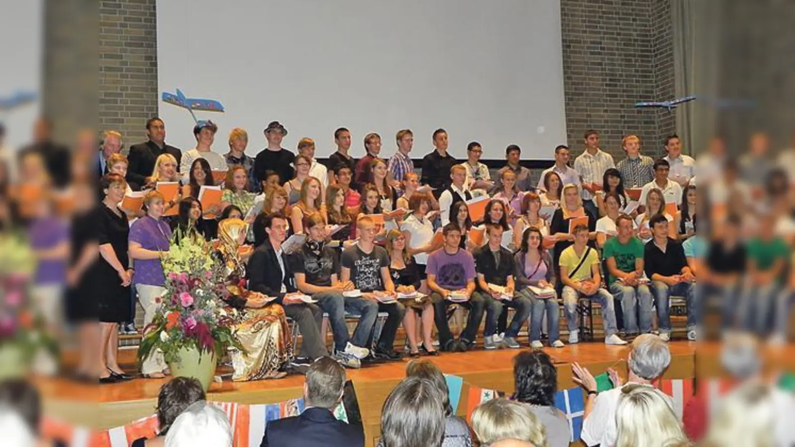 Ehrung der besten Hauptschüler: Auch Absolventen der Simmernschule dabei. 	 (Foto: Schule)