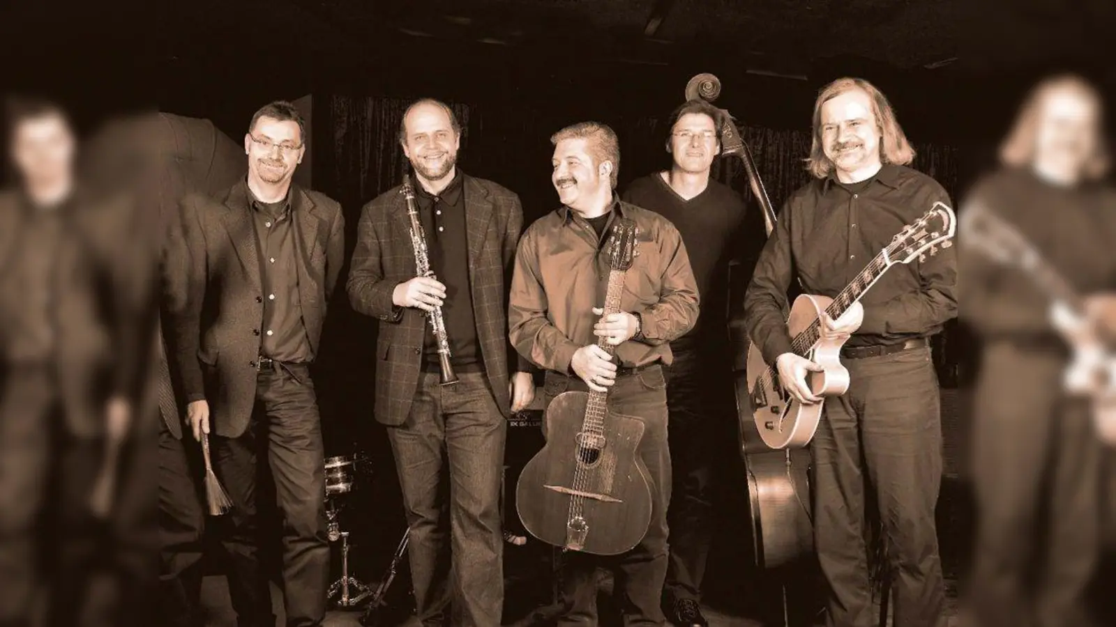 Helmut Nieberle &amp; Cordes Sauvages präsentieren am 5. Mai feurigen Gipsy-Jazz. (Foto: pi)