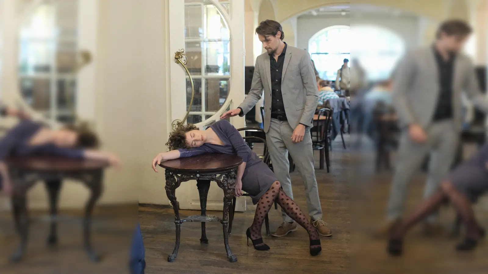 Das Anna-Funk-Ensemble bringt das Stück „Kreisel” zur Aufführung. (Foto: Thomas Höhne)