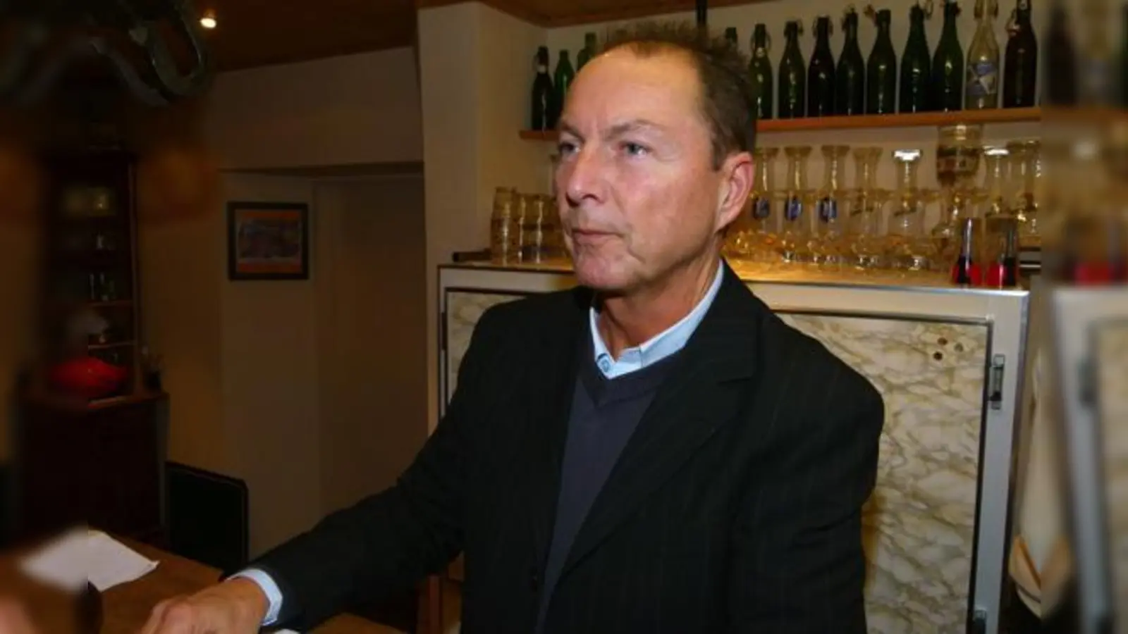 Klaus Gassner, Fraktionsvorsitzender der »Einigkeit«, legte den Finger in einige Wunden, lobte aber auch Vieles in Hallbergmoos.	 (Foto: bb)