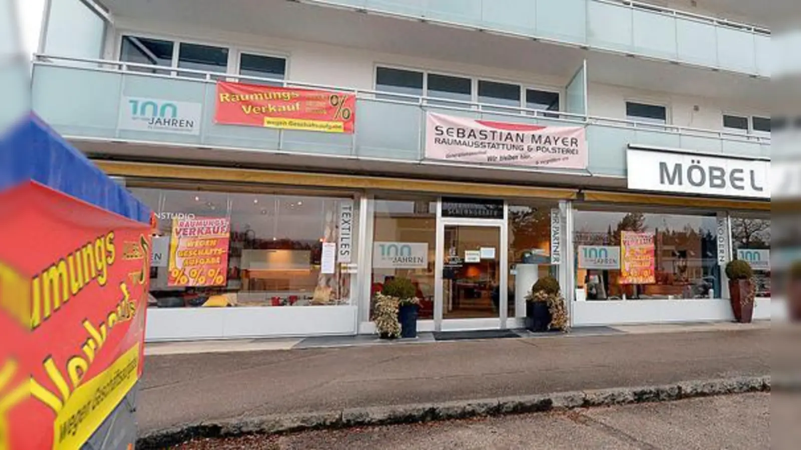 Das Traditionsmöbelhaus Scheungraber schließt Ende April.  	 (Foto: Claus Schunk)