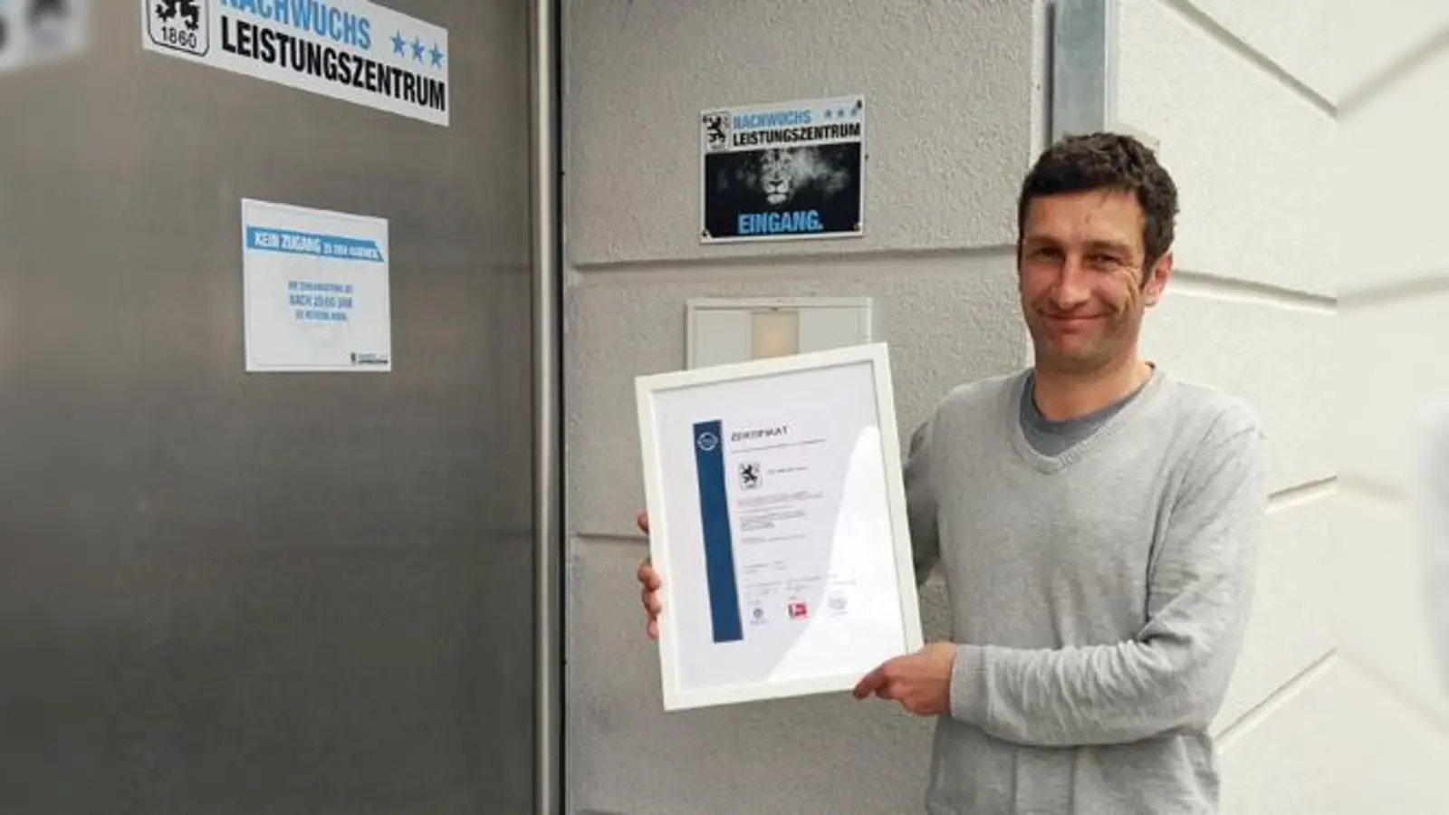 Ausgezeichnet: Maurice Navarro, pädagogischer Leiter im Internat der Junglöwen.  (Foto: TSV 1860)